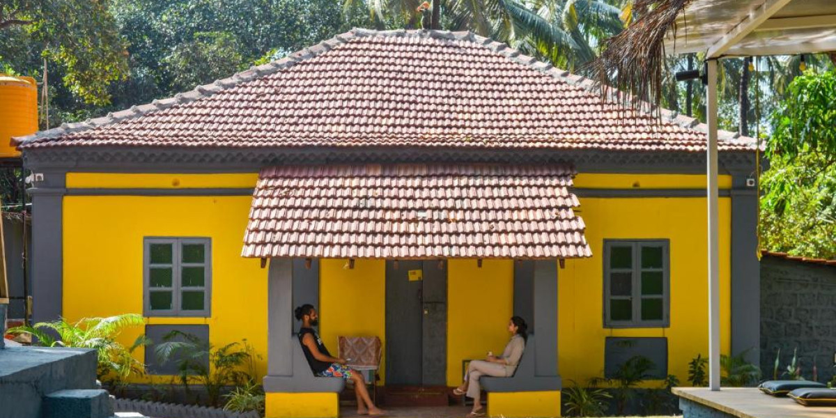 Laid-back Vibes: Chill and Connect at The Hosteller in Goa