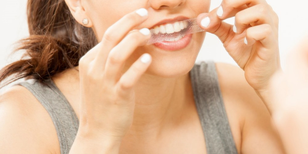 Top Teeth Whitening Strips in the UK: Why Crest Stands Out!