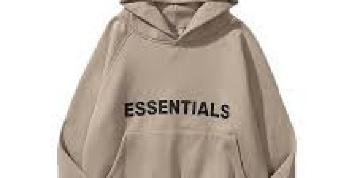 Essentials Hoodie and Its Growing Popularity: Discover Why This Piece Is the Epitome of Streetwear Excellence