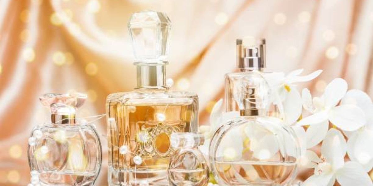 Personalized Fragrance Experiences: The Rise of Niche Perfume Brands