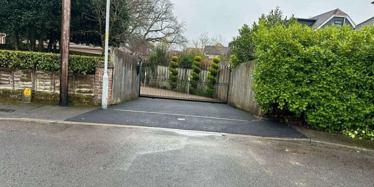 Driveway Restoration Verwood: Revamp Your Space with MJP Driveways