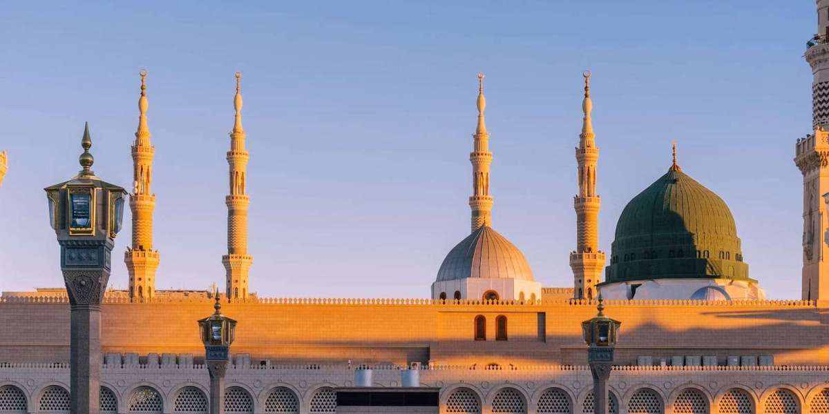 How to Find the Best Umrah Taxi Services in Madinah for a Stress-Free Journey