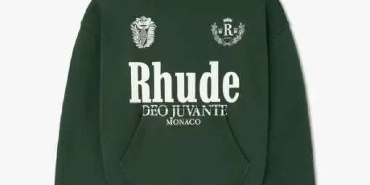 Rhude Shorts: The Perfect Blend of Lifestyle, Fashion, and Comfort