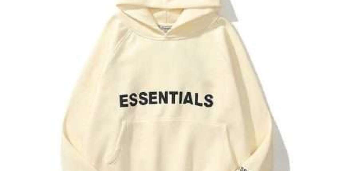 The Essentials Hoodie: A Versatile Choice for Every Outfit