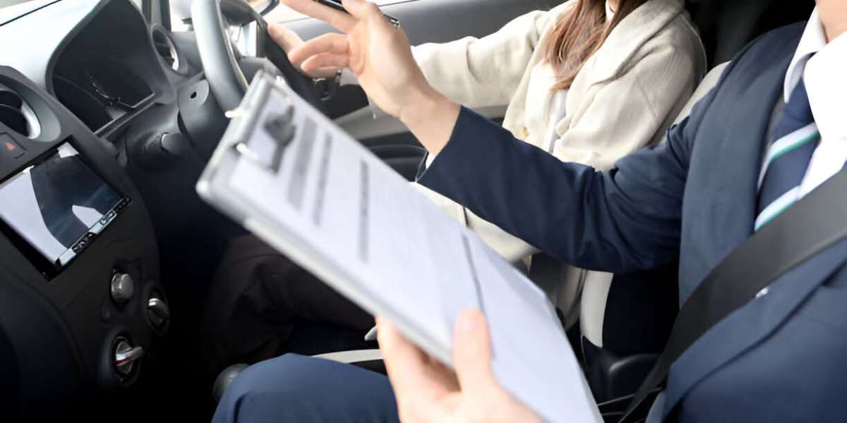 Master the Road: Choosing the Best Driving Instructor Course