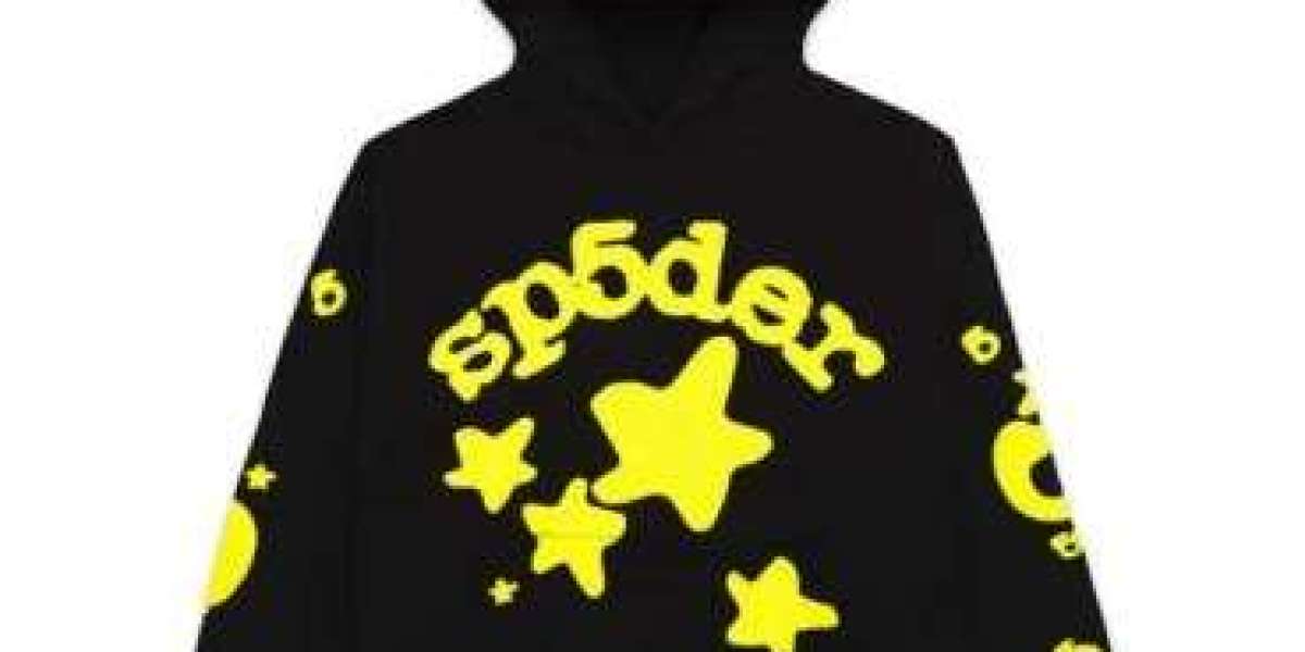 Sp5der Hoodies: A Bold Statement in Streetwear Fashion