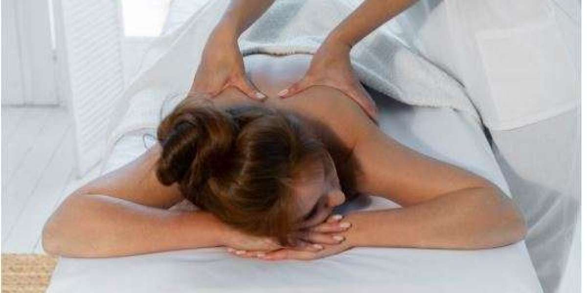 Revolutionizing Relaxation: What Makes a Naked Massage the Most Liberating Experience?