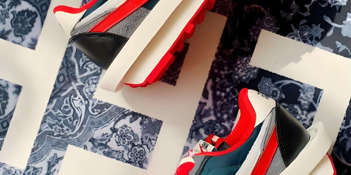 Nike Sacai灰白穿搭指南：Waffle價格與原價入手攻略