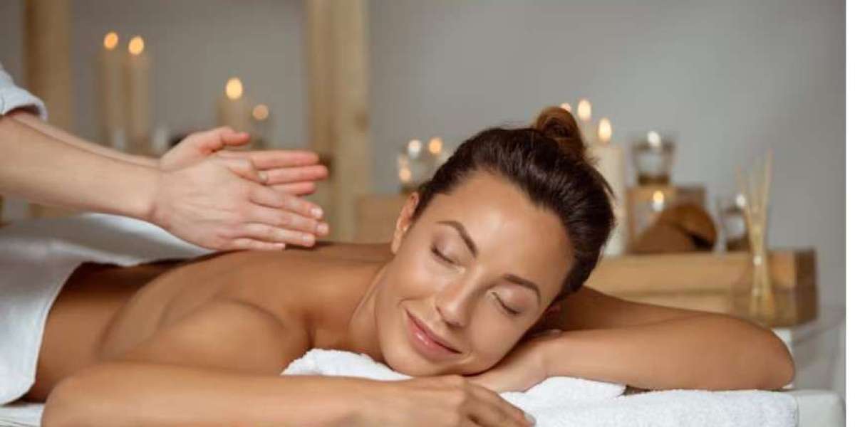 Soothe and Refresh: Complete Full-Body Massage in London