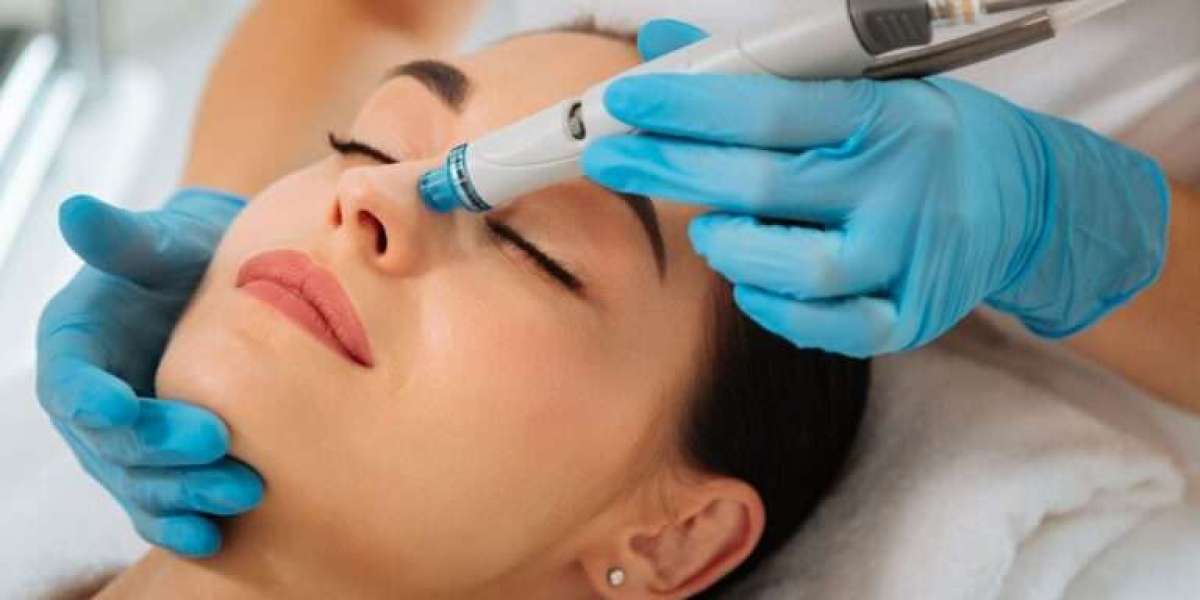AI Skin Analysis and Skin Sculpting Facials at Facial Haus: Revolutionizing Skincare in Chicago, IL
