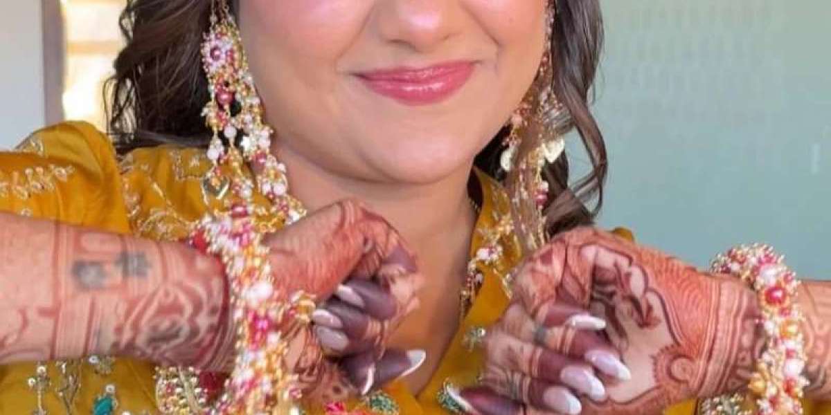 Elegant Hair Accessories for Women | Bridal & Braids Hair Accessories by Vaidaan